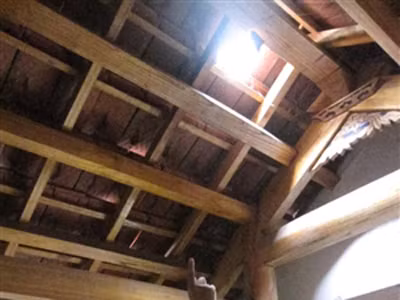 Nhiều cao ốc làm nứt nhà dân