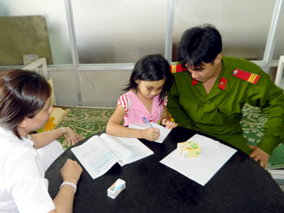 Cuộc sống địa ngục của cô bé mười tuổi