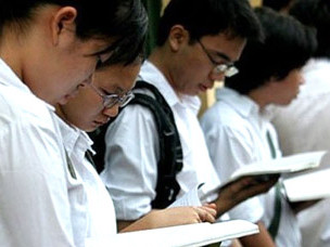 Tuyển sinh ĐH, CĐ 2013: Ngổn ngang toan tính