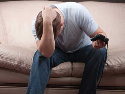 Thanh niên 24 tuổi chết vì chơi điện tử suốt đêm