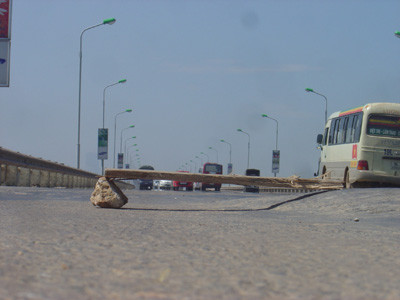 Cầu Thăng Long và cầu Mai Lĩnh lún, nứt