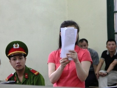 Phó Chủ tịch HĐQT ‘sa lầy’ vì đòi tiền… ‘bôi trơn’