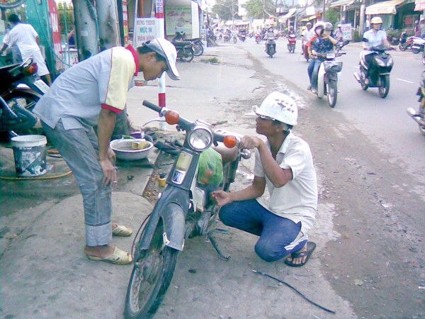 Hàng triệu xe máy cũ ở TPHCM có nguy cơ bị cấm lưu hành dù chất lượng nhiều chiếc còn rất tốt Ảnh: LT