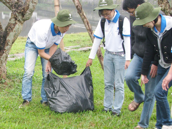300 tình nguyện viên phục vụ Festival Huế
