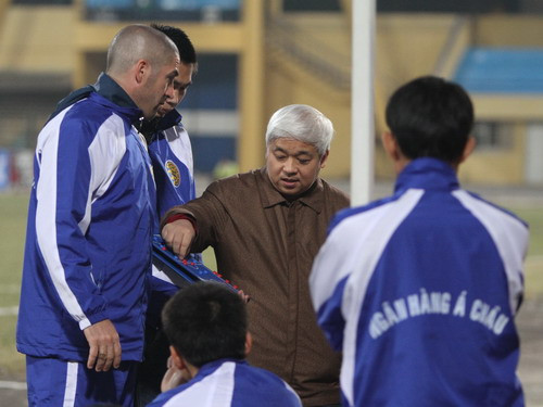 Bầu Kiên nhóm họp bàn thành lập Super Liga