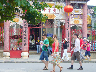Vé tham quan Hội An: Giá tăng, khách giảm