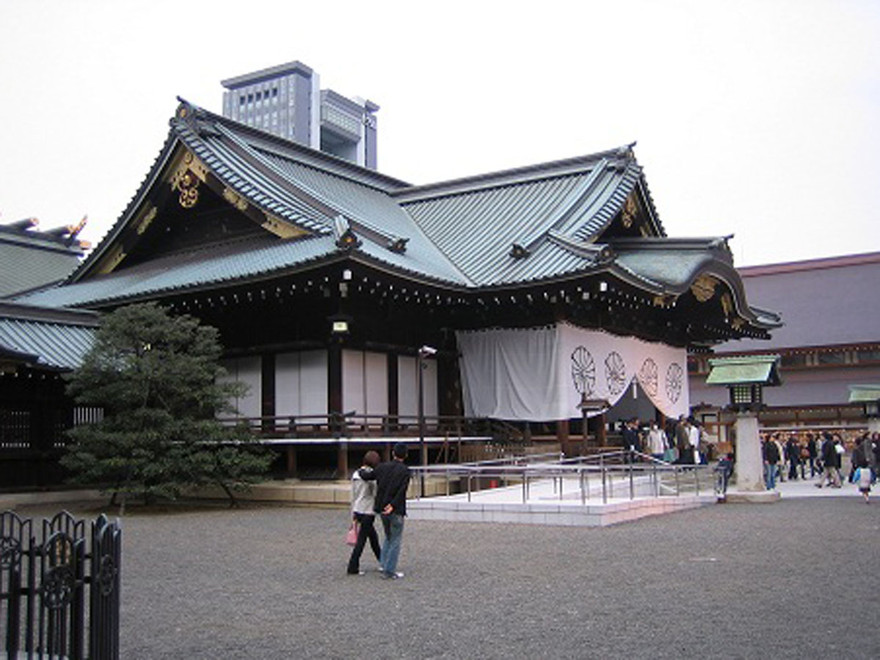 Trung Quốc cảnh báo thủ tướng Nhật thăm đền Yasukuni