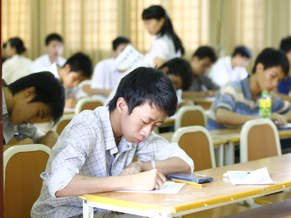 Thi đại học tại Hà Nội Ảnh: Hồng Vĩnh