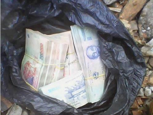 Đi chợ nhặt được túi tiền 10 triệu đồng