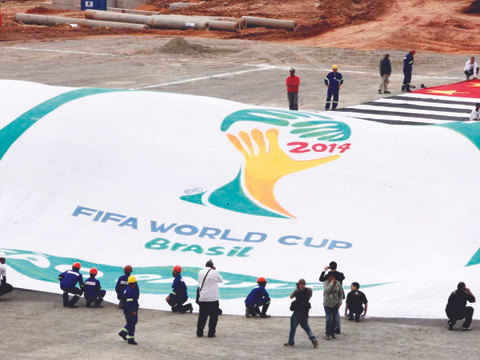 Việc xây dựng các SVĐ vẫn còn dang dở là một khó khăn cho công tác tổ chức World Cup 2014. Ảnh: Getty Images