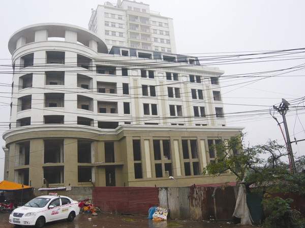 Báo cáo vụ 'nắn thiết kế đường dẫn tránh nhà giàu'