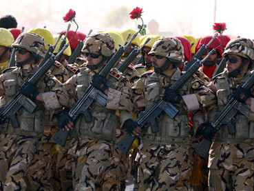 Binh sỹ Iran trong cuộc diễu binh kỉ niệm Ngày Quân đội nước này.