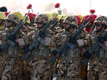 Binh sỹ Iran trong cuộc diễu binh kỉ niệm Ngày Quân đội nước này.