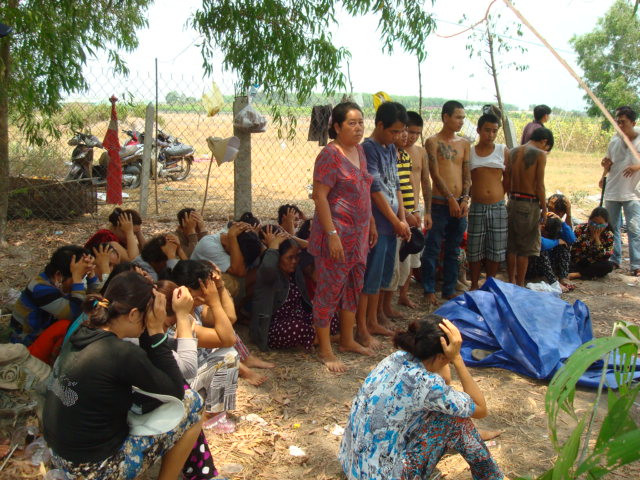 Phá hai ổ cờ bạc bắt 67 đối tượng