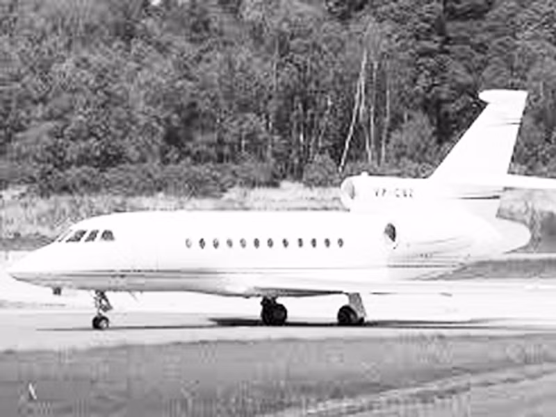 Máy bay Dassault Falcon 900EX mà MU đã đặt cọc nhưng không có tiền thanh toán