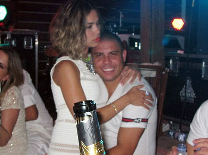 Ro “béo” có giai nhân mới