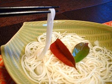 Trung Quốc cấm dùng chất tẩy trắng mỳ gạo