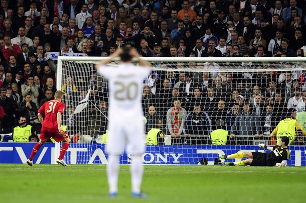 Bayern Munich vượt qua Real Madrid sau loạt luân lưu định mệnh