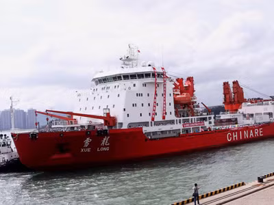 Trung Quốc nhúng tay vào biển Bắc Cực