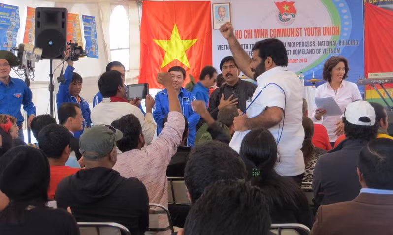 Tên bạn, tên tôi, tên chúng ta là Việt Nam