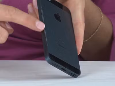 Người dùng lo lắng trước một loạt lỗi của iPhone 5