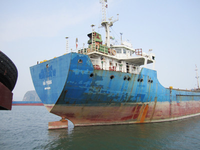 Theo dấu những con tàu nợ nần