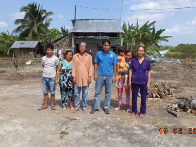 Xã đừng bán đất của dân!