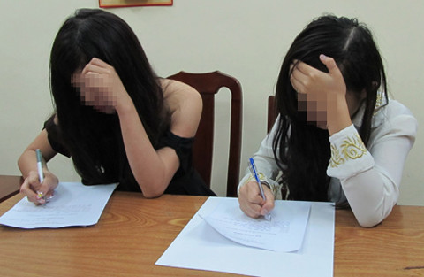 Hai ngày 'sextour' với 'chân dài' giá 15 triệu đồng