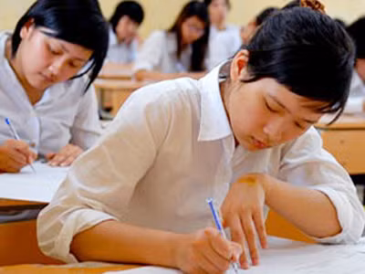 Kiến nghị kéo dài thời gian tuyển sinh đến tháng 12