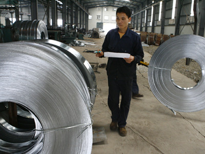 Hạ lãi suất vẫn vắng khách vay