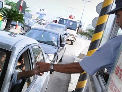 Tăng phí đường bộ từ 1/1/2014