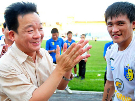 Công Vinh bất ngờ ở lại Hà Nội T&T