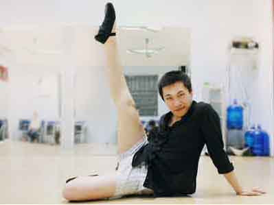 Nam sinh nhảy giày cao gót đầu tiên tại Việt Nam