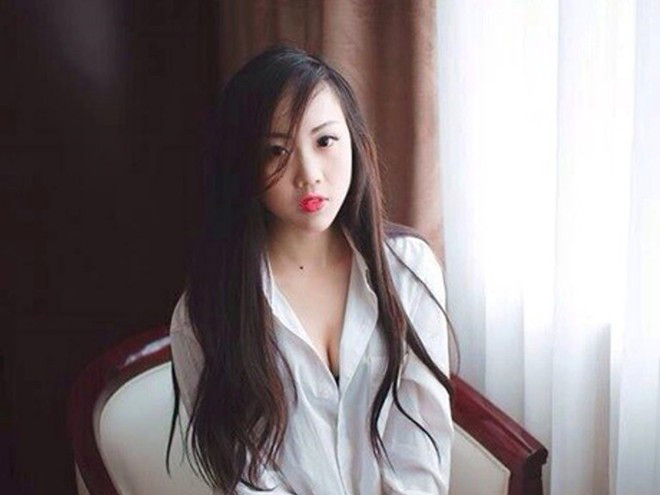 Nữ sinh sư phạm bị gạ gẫm vì... quá gợi cảm