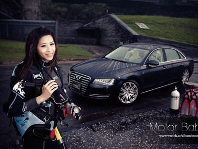 Sự kết hợp hoàn hảo giữa người đẹp và xe