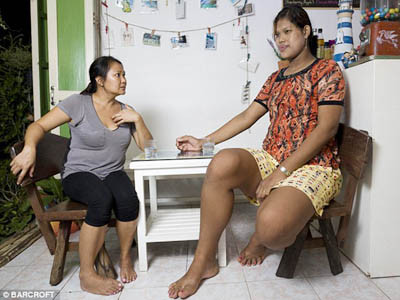 Cô gái 19 tuổi, cao hơn 2m, nặng 130kg