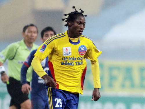 Muốn gia nhập Atletico, Samson phải đền Hà Nội T&T 2 triệu USD