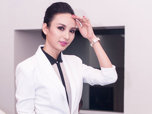 Hoa hậu Ngọc Diễm bất ngờ 'chuẩn men'