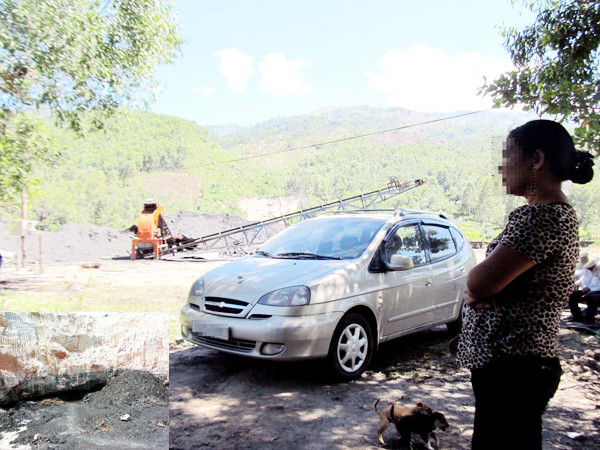 Chủ một bãi than: “Mua bao nhiêu cũng có !” (ảnh lớn). Một hầm than còn mới vết đào ở An Điềm (ảnh nhỏ) Ảnh: Nam Cường