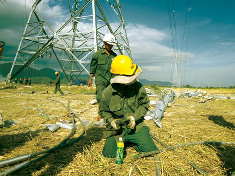 Bổ sung điện cho miền Nam