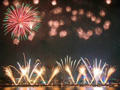 Bắn pháo hoa mừng Quốc khánh theo hướng xã hội hóa