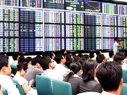 Đua nhau phát hành cổ phiếu cấn trừ nợ