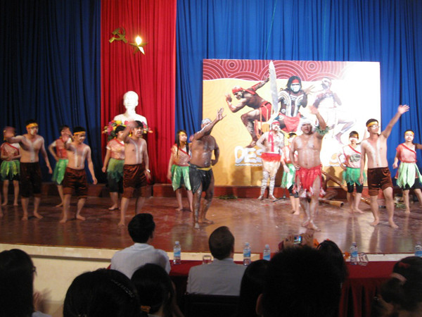 Hào hứng với vũ điệu thổ dân Úc