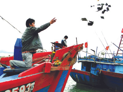 Làm giàu từ biển