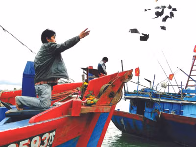 Làm giàu từ biển