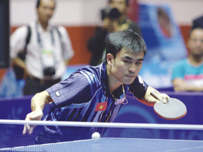 Vì sao các tay vợt VN bỏ cuộc?