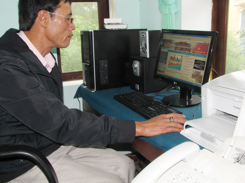 Chủ tịch xã kiêm Tổng biên tập Cổng TTĐT Phong Hải, ông Nguyễn Viết Từ. Ảnh: N.V