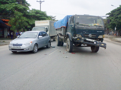 Va chạm giao thông, một người bị thương.