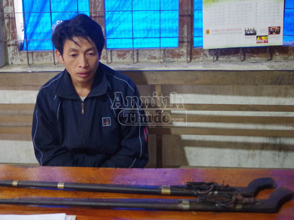 Đi săn, bắn nhầm anh họ vì tưởng… sóc