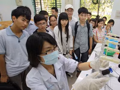 Đưa đại học vào nề nếp